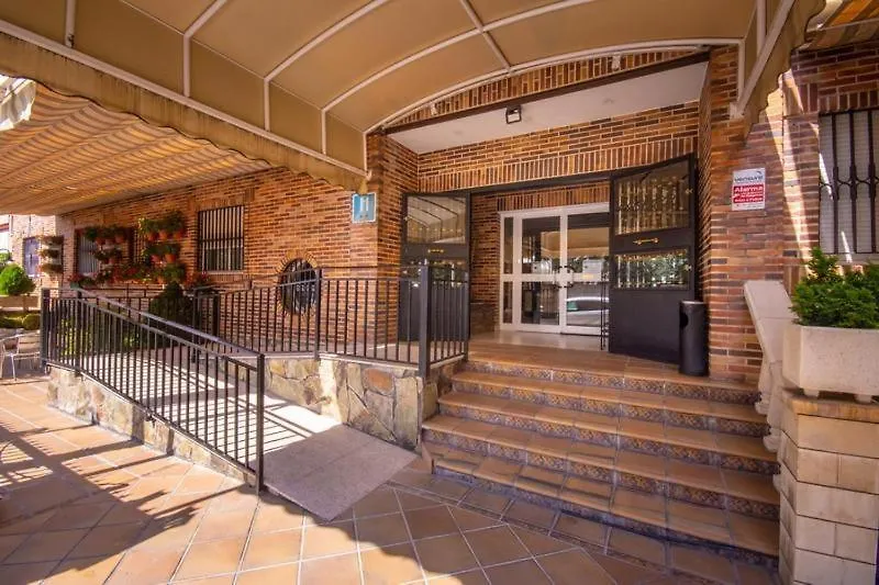 Hostal El Cruce Paracuellos de Jarama Maison d'hôtes