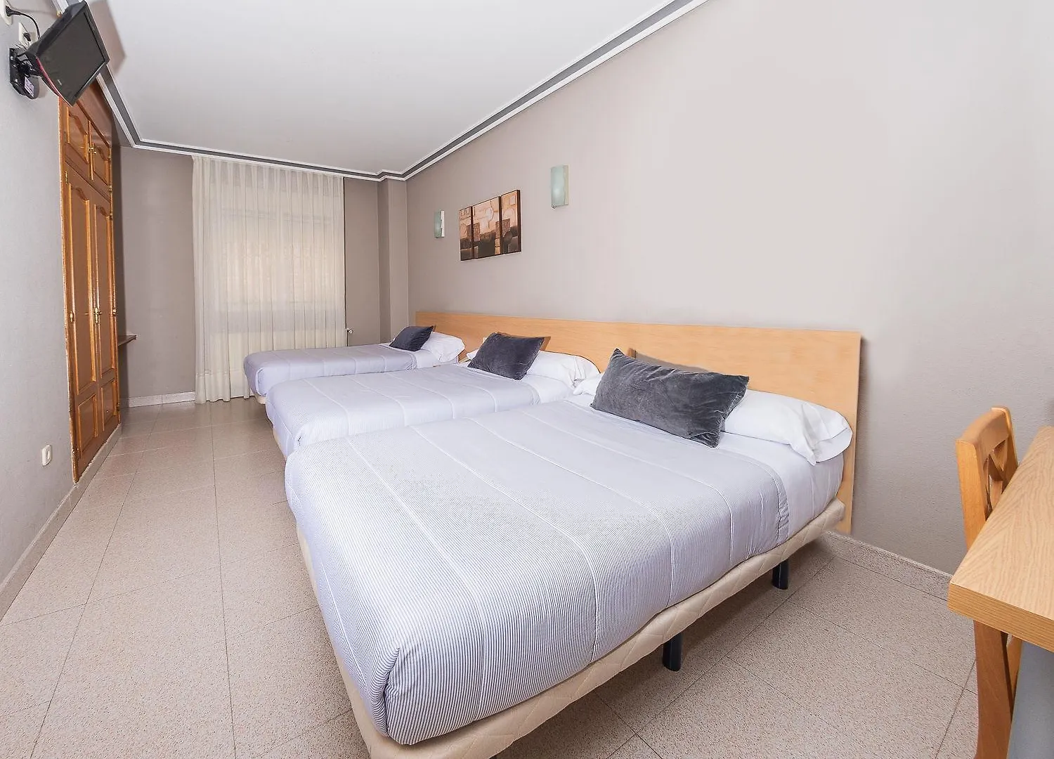 Maison d'hôtes Hostal El Cruce Paracuellos de Jarama