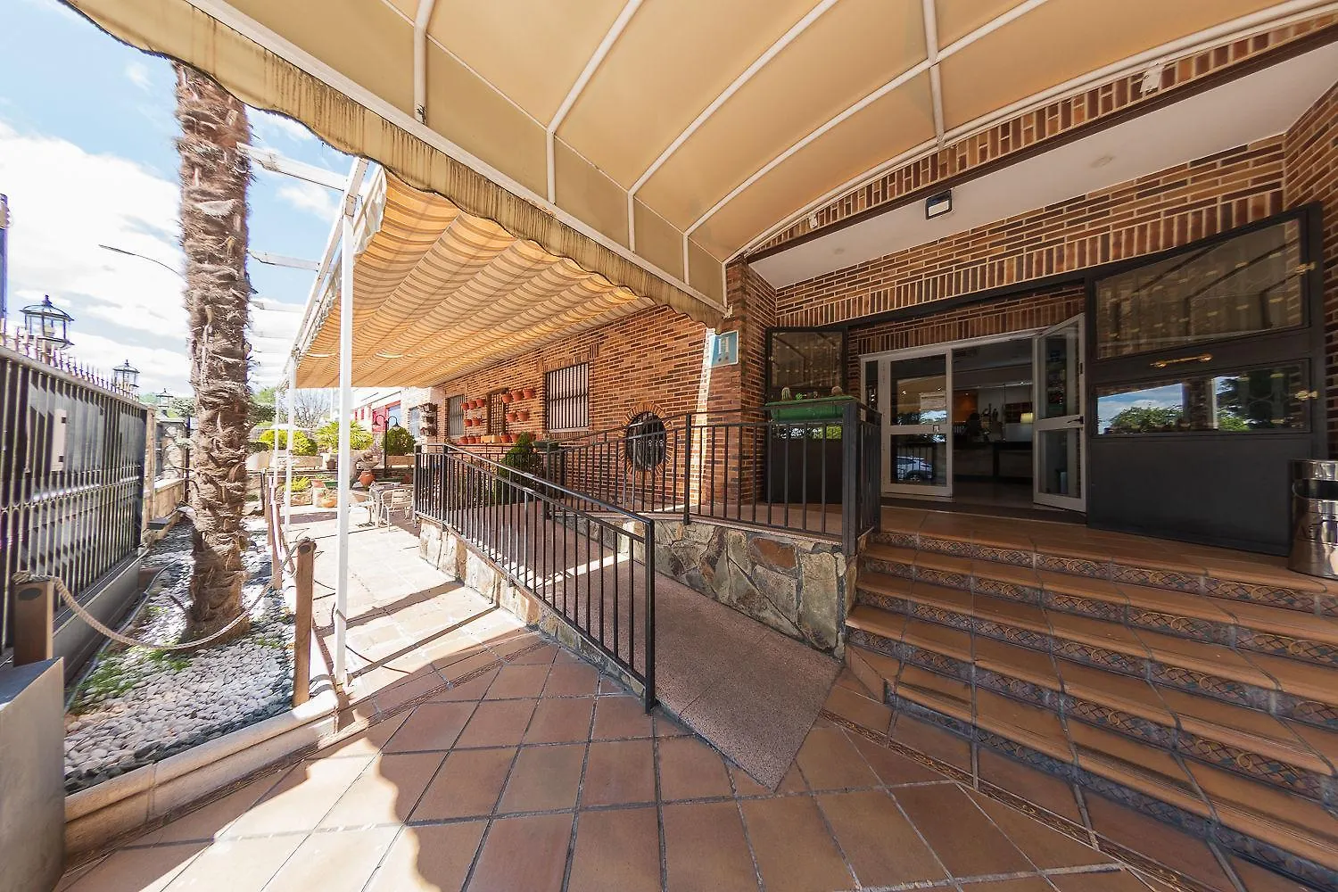 Hostal El Cruce Paracuellos de Jarama Maison d'hôtes
