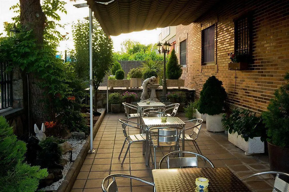Hostal El Cruce Paracuellos de Jarama Maison d'hôtes