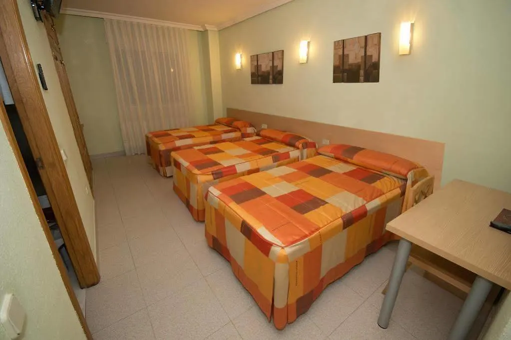Maison d'hôtes Hostal El Cruce Paracuellos de Jarama